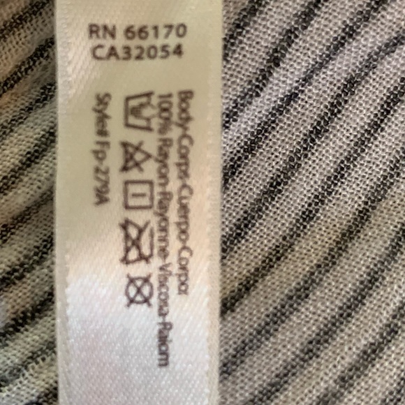 Free People One| XS/S Striped Blouse With Ruffled Front And High/Low Hem - Picture 6 of 7